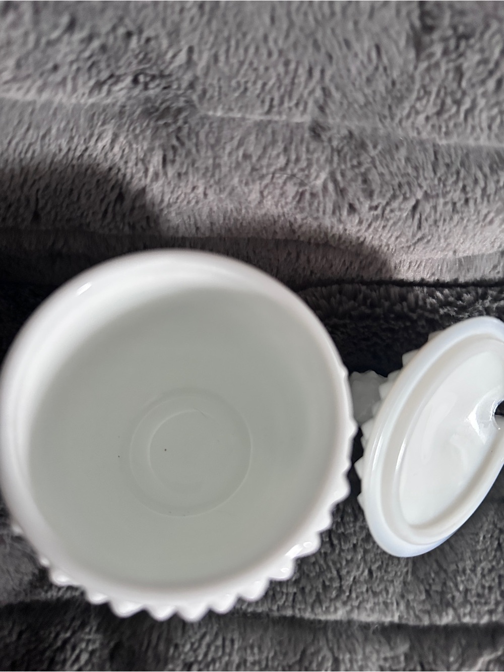 Fenton White Hobnail Milk Glass Sugar Bowl with Lid and Spoon - Picture 8 of 8